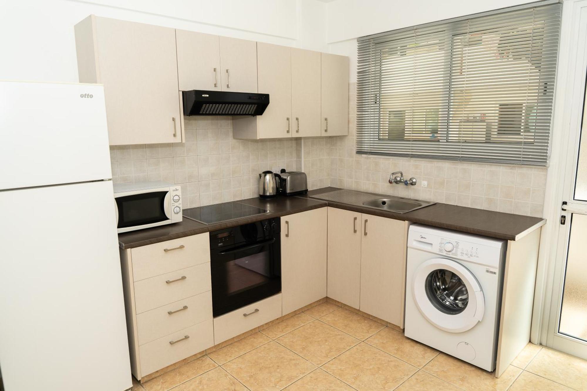 Olivia Mackenzie 2 Bedroom Flat With Pool Ларнака Экстерьер фото